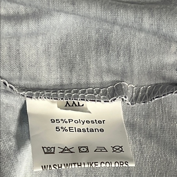 Top - Vibrant Tie-Dye Short Sleeve Oversized Relaxed Shirt -runs small NWOT - Picture 3 of 4